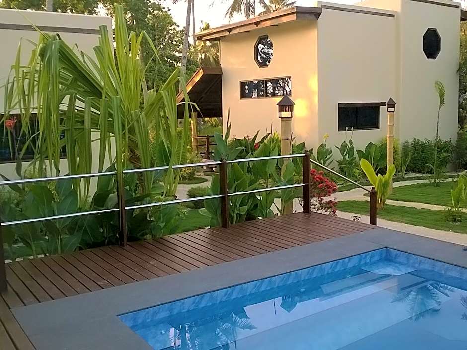 Sunset Bay Beach Villas