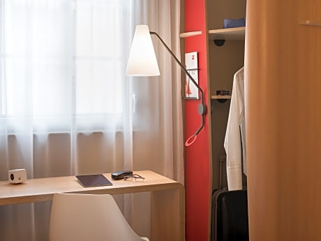 Comfort Room with One Double Bed and Balcony