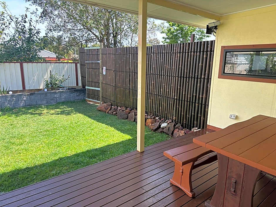 Cheerful 4 Bedrooms With Free Parking