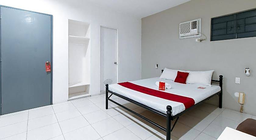 RedDoorz near SM Calamba