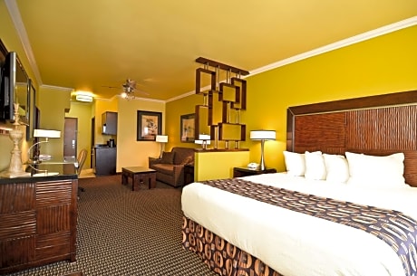 King Suite with Sofa Bed - Non-Smoking