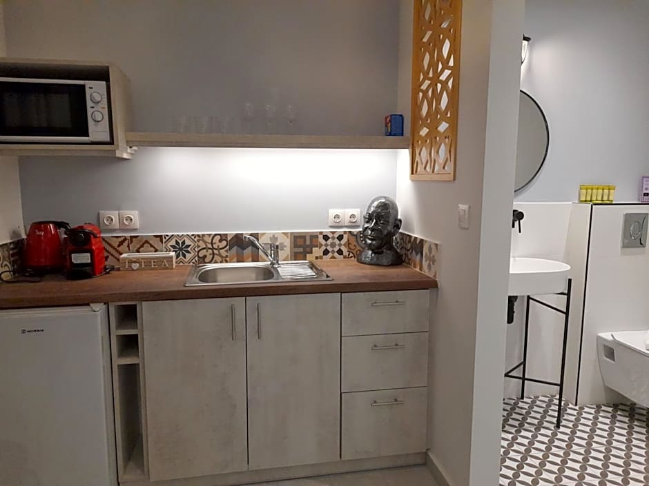 Edward Art Boutique Hotel