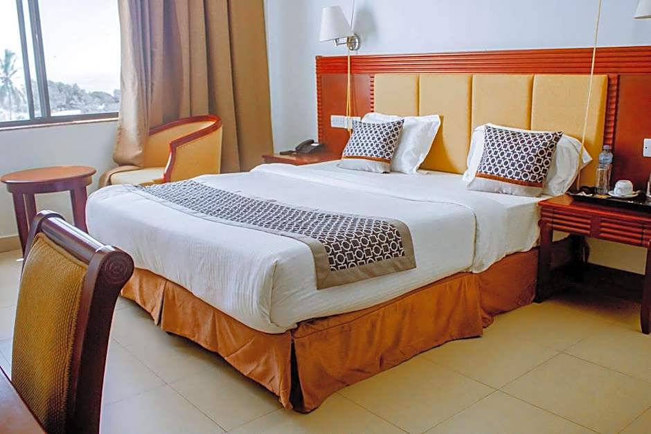 Luwa Evergreen Hotel