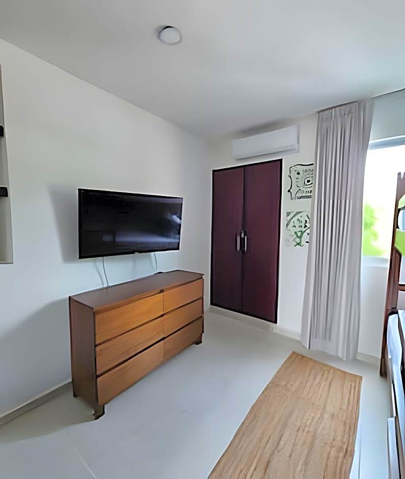 Villa con alberca, a una cuadra del mar