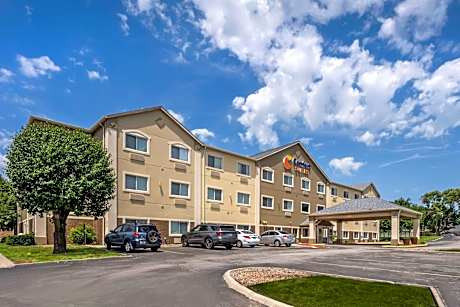 Comfort Suites Omaha Northwest
