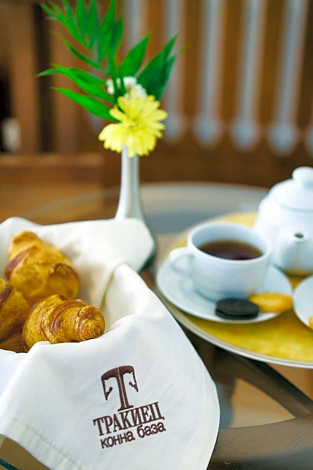 Boutique Complex Trakiets