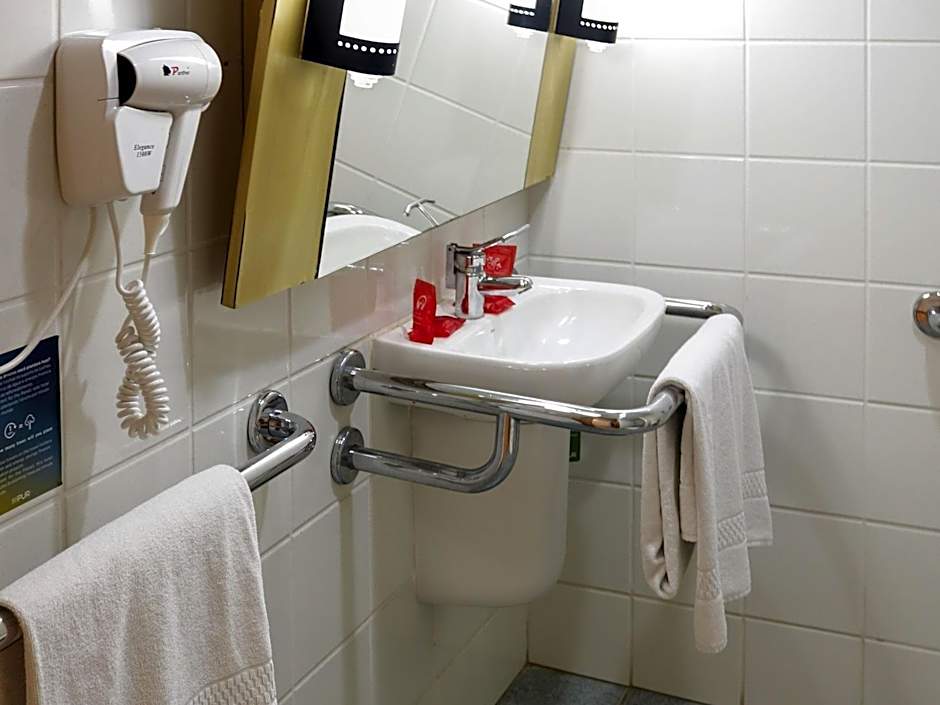 ibis Santos Gonzaga Praia