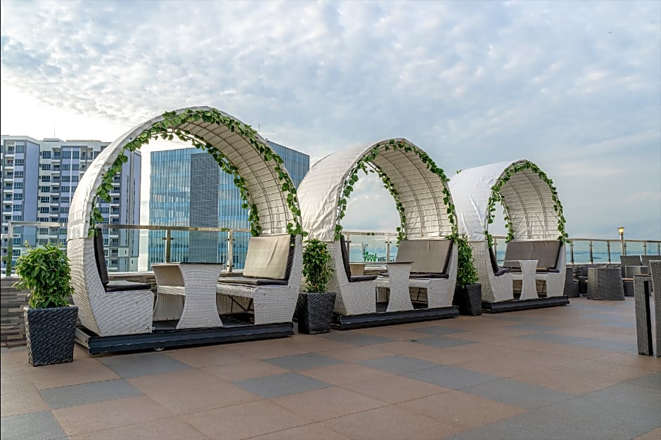 M-One Hotel Harbour Bay