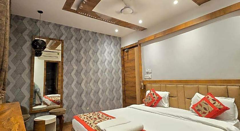 A Palace on River Rashmi Guest House