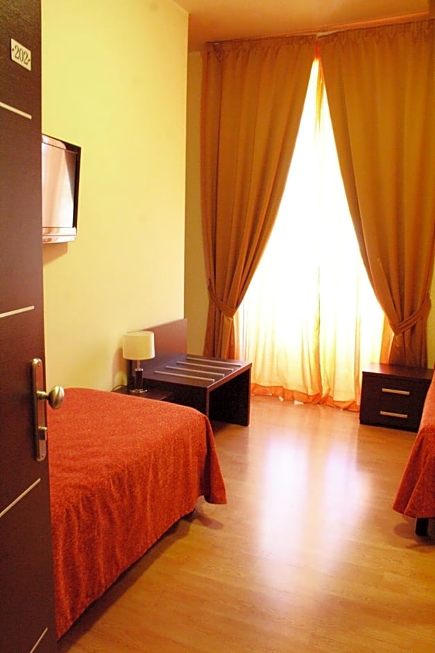 San Max Hotel