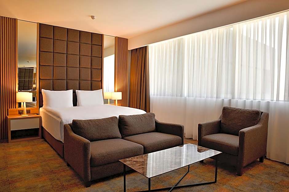 Grand Sapphire City Hotel