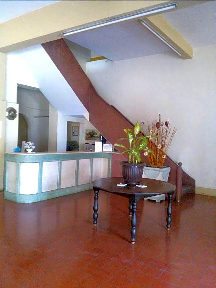 Hotel Morales Inn