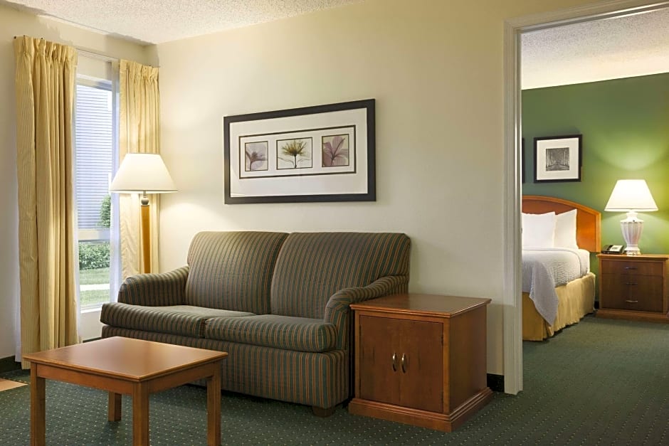 Hawthorn Suites by Wyndham Philadelphia Airport