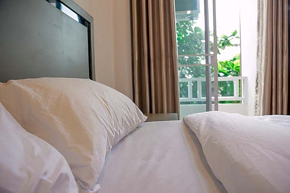 S.E.T Thanmongkol Residence