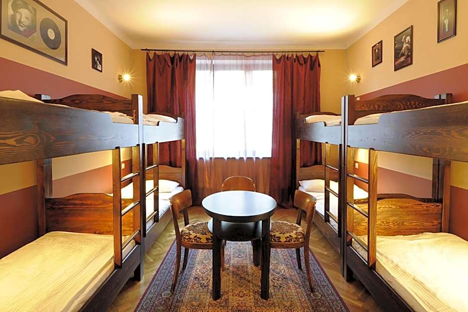 Hostel Deco