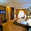The Pinnacle Hotel and Suites
