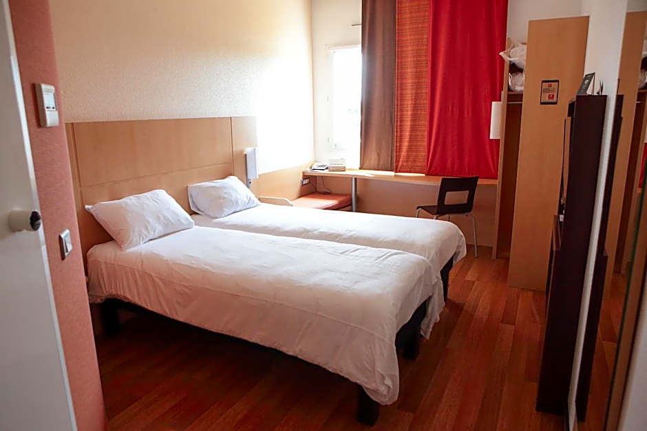 ibis Albert Pays De Le Somme