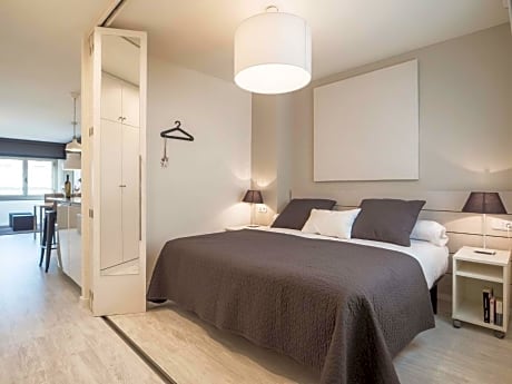 One-Bedroom Apartment - Rambla Catalunya