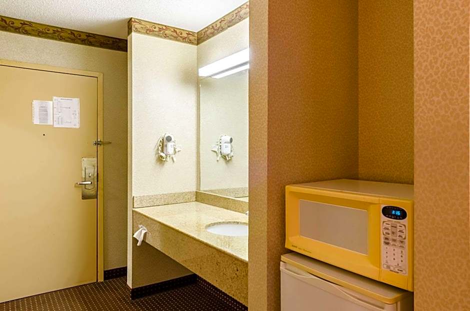 Fairbridge Inn Express Pittsfield