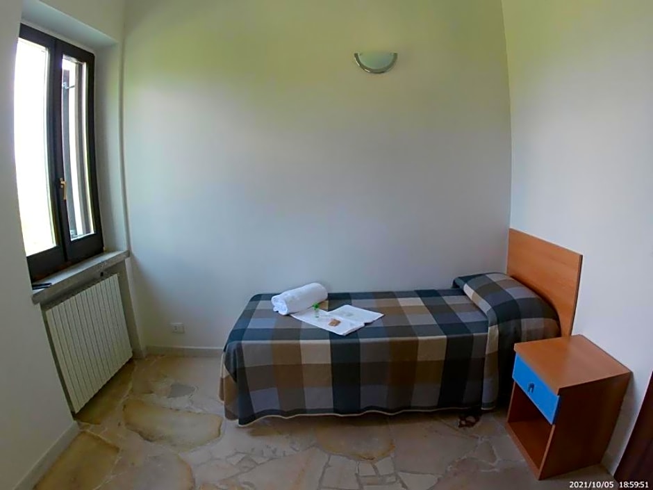 Terrae Eremis: Ristorante, Bar, B&B