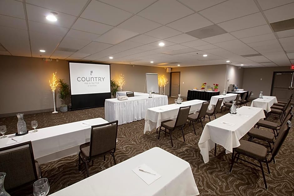 Country Inn & Suites by Radisson, Fargo, ND