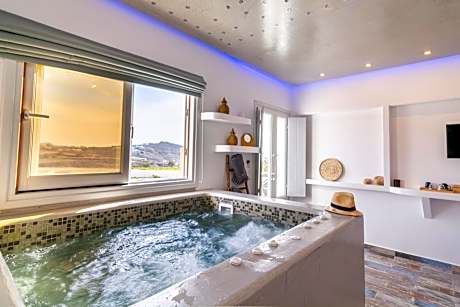 Elegant Suite with Indoor Hot Tub & Sea View