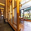 Pinegrove Hotel