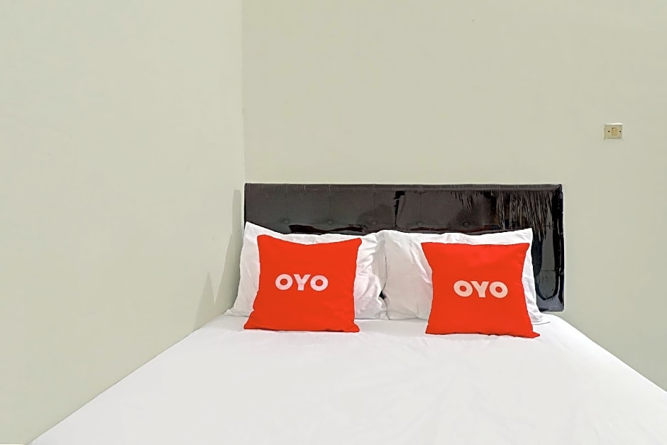 OYO Life 92685 Kost Arimbi