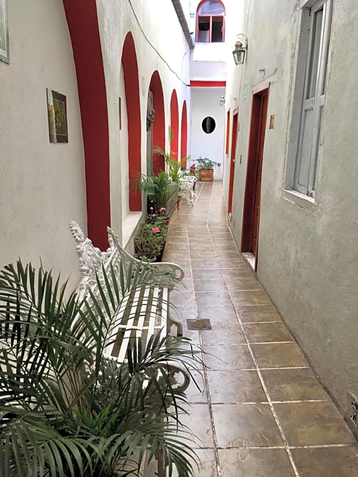 Hotel Rocinante