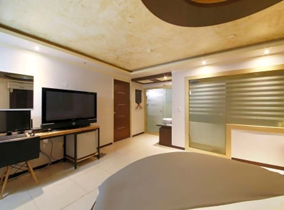 Mate Hotel