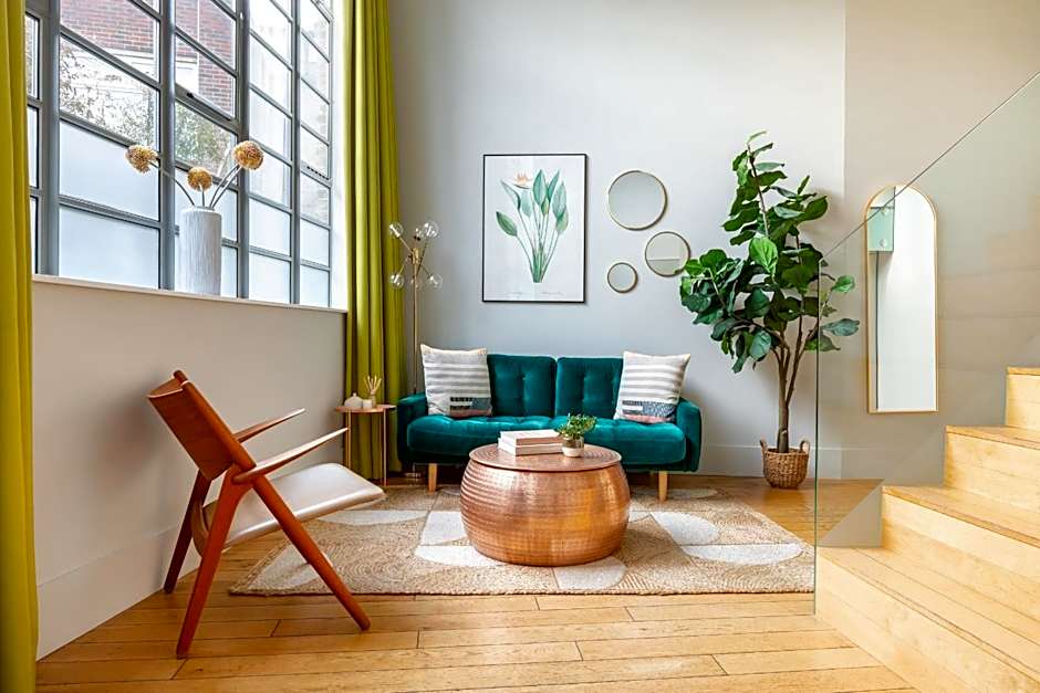 Town Hall Hotel & Apartments