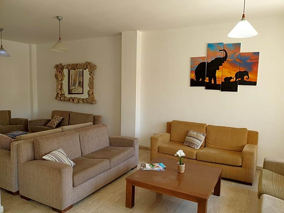 Florea Hotel Apartments