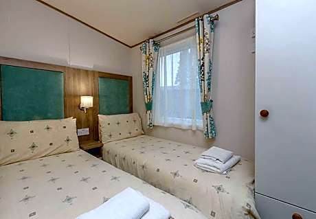 Pet friendly Gold Caravan 2 Bed