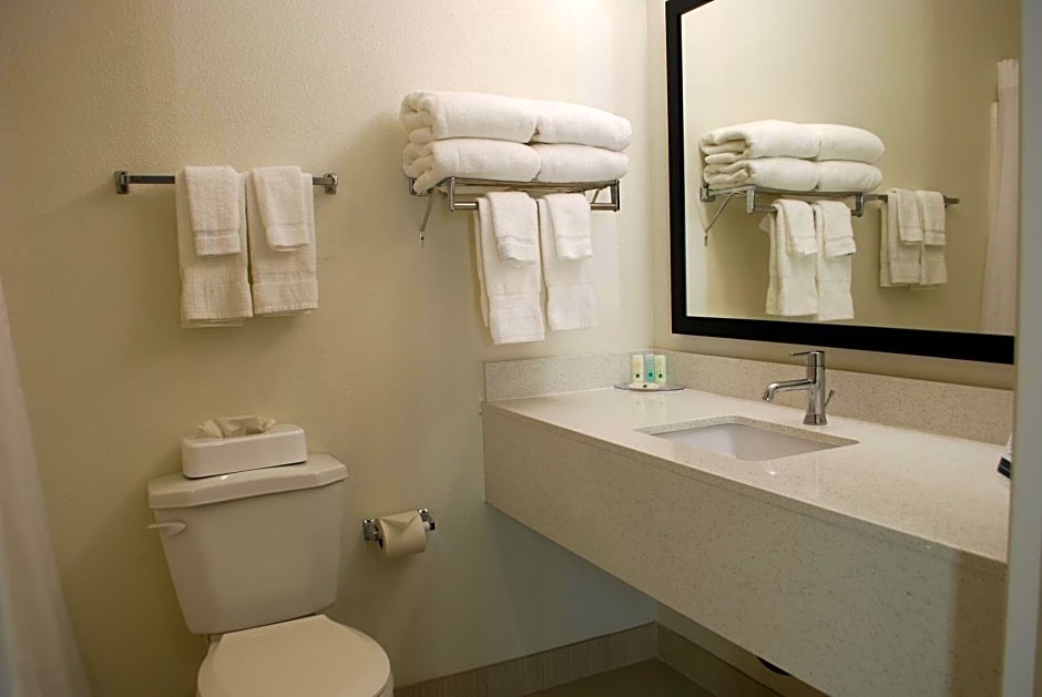 Quality Inn & Suites Fresno Northwest