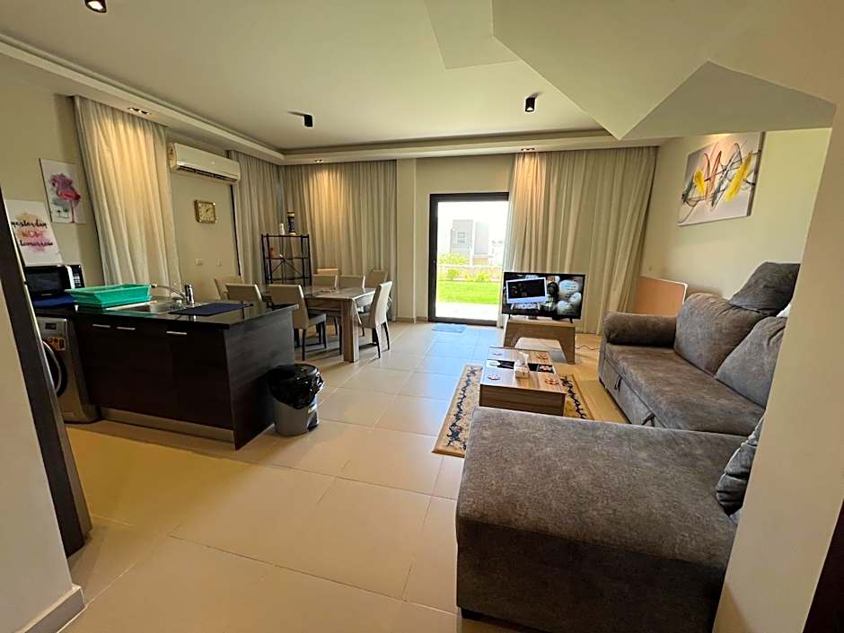 Azha ain sokhna Luxury vacation villa - families only