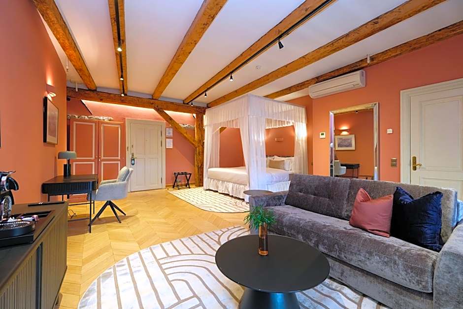 The Three Sisters Hotel