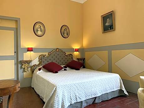 Standard-Camera doppia-Classica-Bagno in camera con doccia-Vista sulla campagna