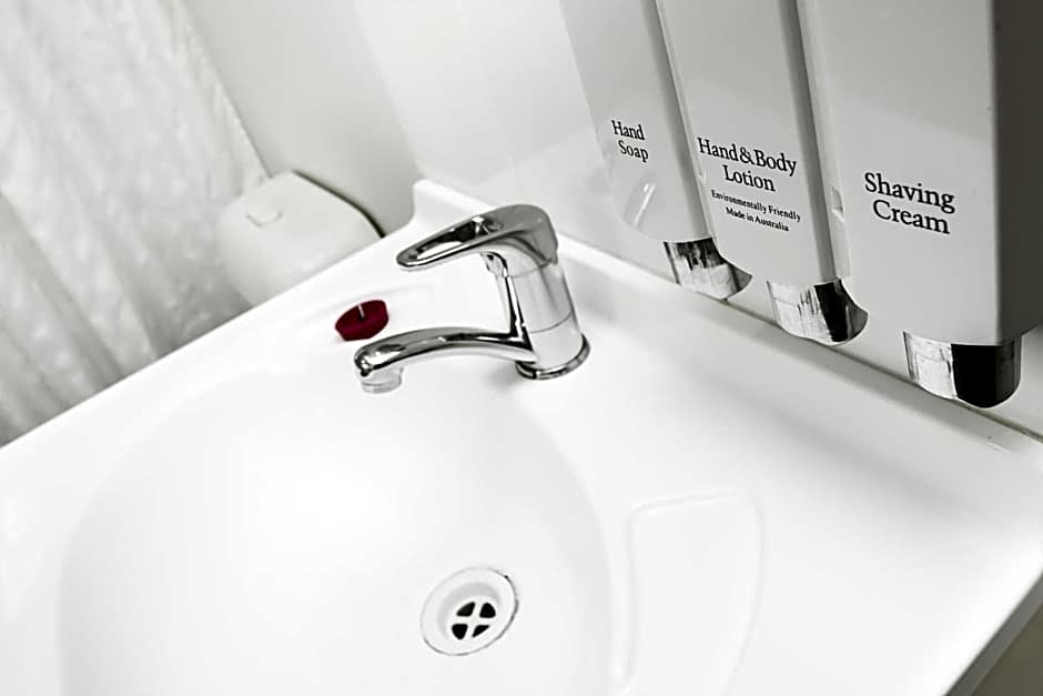 Bay Hotel Apartments (Previously Apartments at Woolmers)