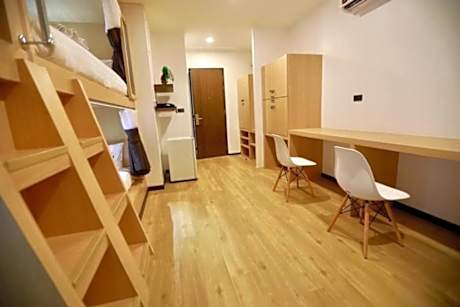 Bed in 6-Bed Mixed Dormitory Room