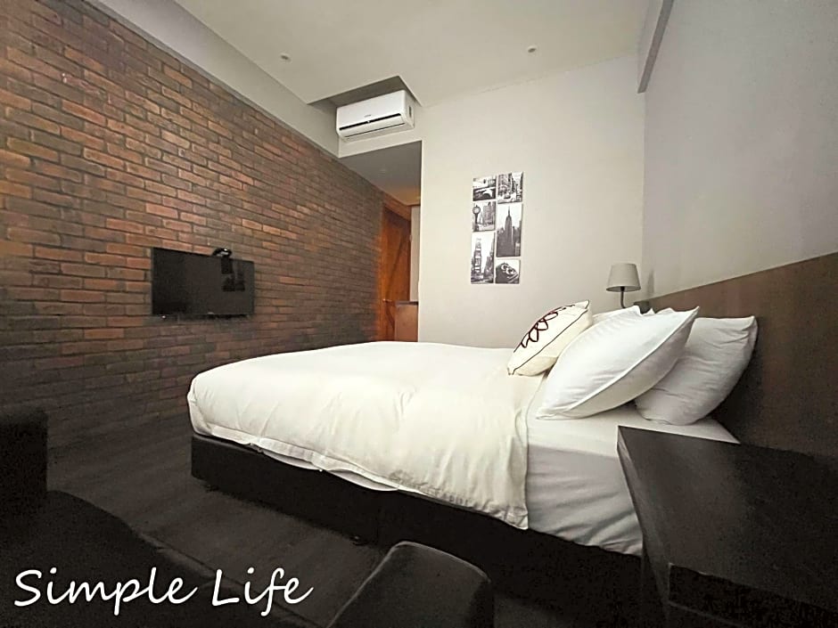 Simple Life Room