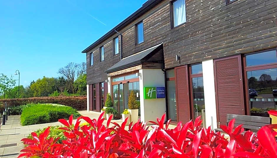 Holiday Inn Express London - Epsom Downs By IHG