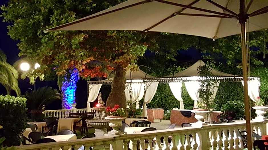 Hotel Lido - Beach and Palace