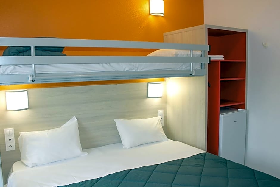 Première Classe Plaisir Gatines