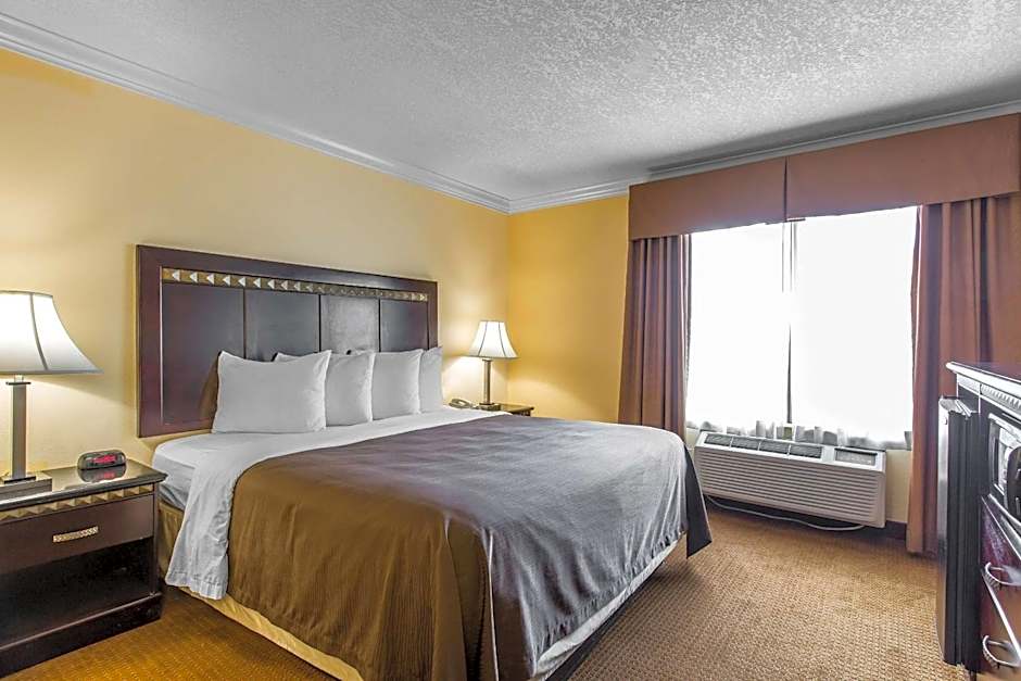 Quality Inn & Suites Bell Gardens-Los Angeles