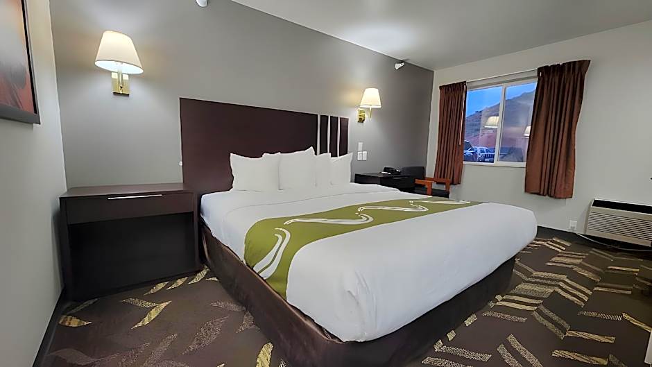 Quality Inn & Suites Salina National Forest Area