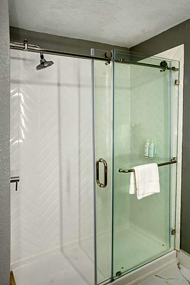 Days Inn by Wyndham Omaha - West Dodge