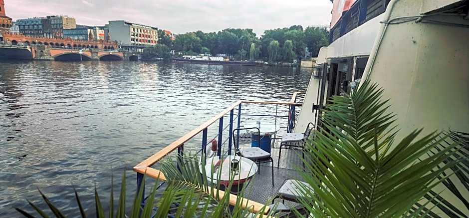 Shipotel-Berlin GmbH, Shipotel Eastern & Shipotel Western