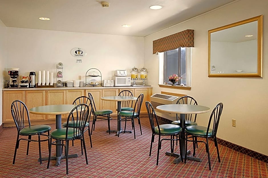 Super 8 by Wyndham York