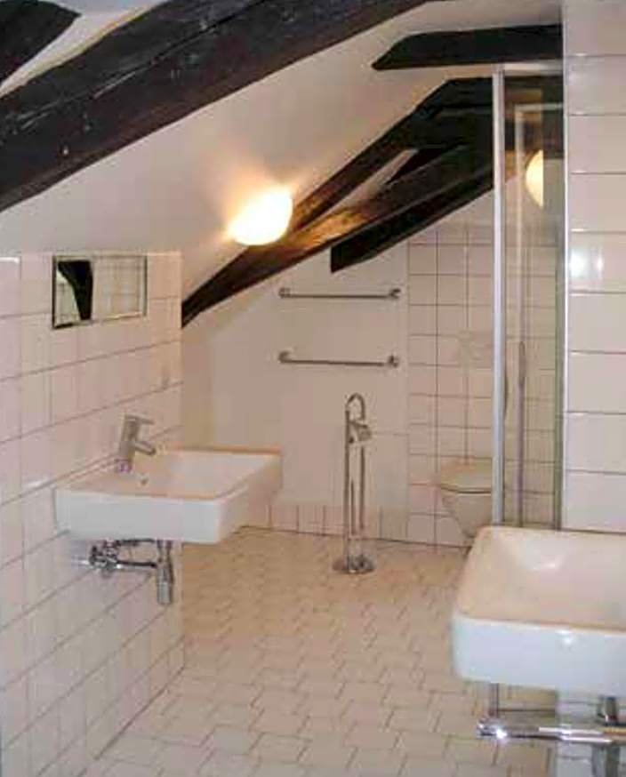 SISHAUS - Private Room Rental