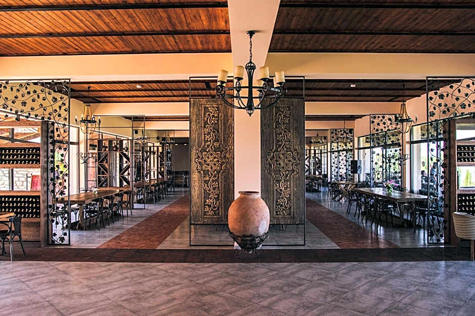 Château Mosmieri Hotel & Winery